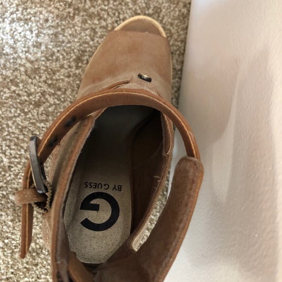 Guess open toed booties - Picture 3 of 4